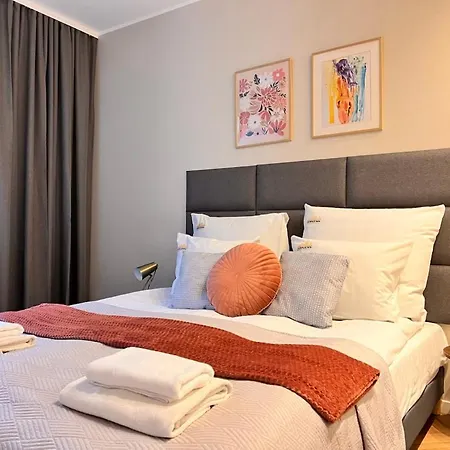 Aura 40 Center & Free Parking By Downtown Apartman