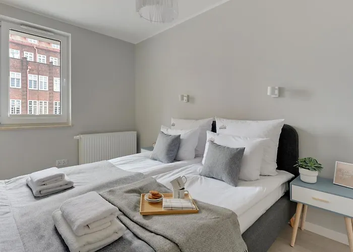 Aura 40 Center & Free Parking By Downtown Gdansk