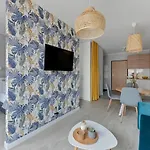 Aura 40 Center & Free Parking By Downtown 4*