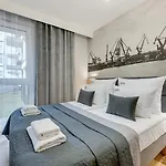 Aura 40 Center & Free Parking By Downtown Appart hôtel