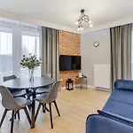 Aura 40 Center & Free Parking By Downtown 公寓式酒店 4*