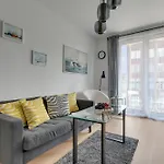 Aura 40 Center & Free Parking By Downtown Aparthotel