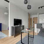 Aura 40 Center & Free Parking By Downtown Aparthotel Danzig