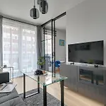 Aparthotel Aura 40 Center & Free Parking By Downtown 4*