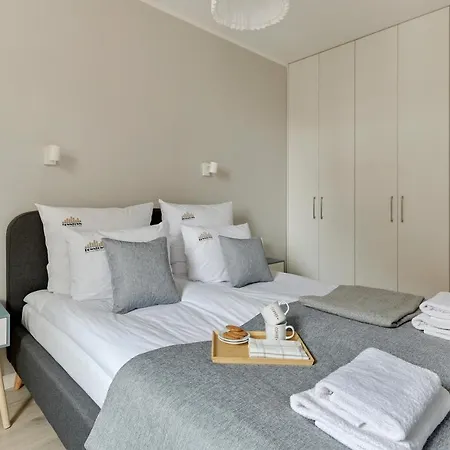Aura 40 Center & Free Parking By Downtown Apartment