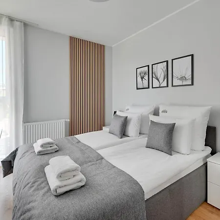 Aura 40 Center & Free Parking By Downtown 4* גדנסק