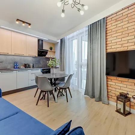 Aura 40 Center & Free Parking By Downtown Gdansk