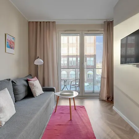 Aura 40 Center & Free Parking By Downtown Gdansk