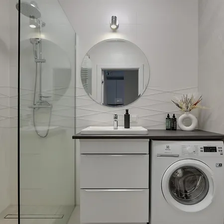 Aura 40 Center & Free Parking By Downtown 4*