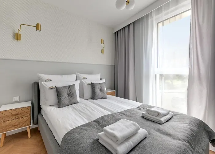 Apart-hotel Aura 40 Center & Free Parking By Downtown 4*